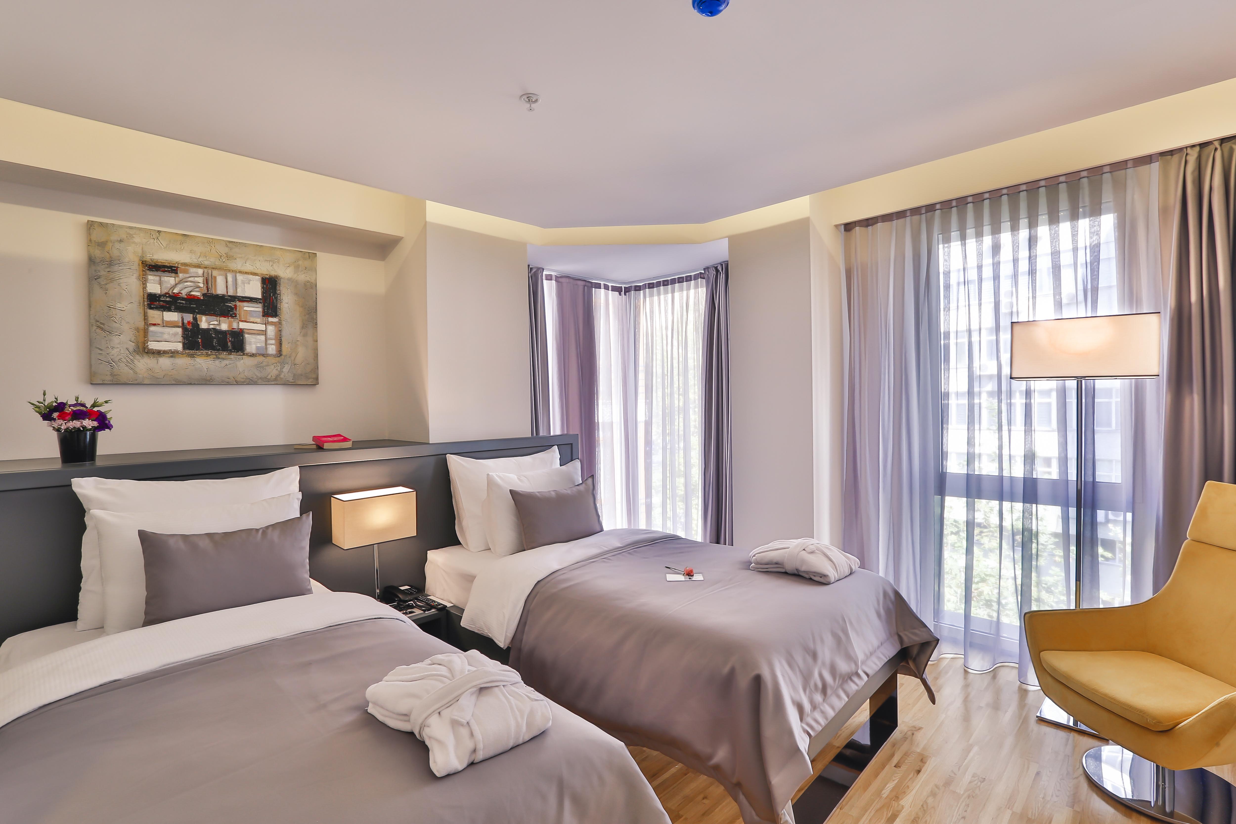 Business Life Hotel Истанбул Екстериор снимка