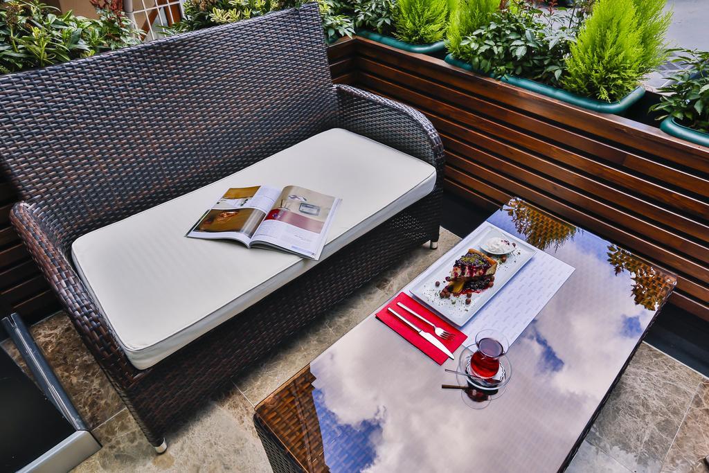Business Life Hotel Истанбул Екстериор снимка